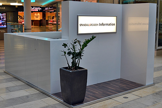 Infostand Spandauer Arcaden